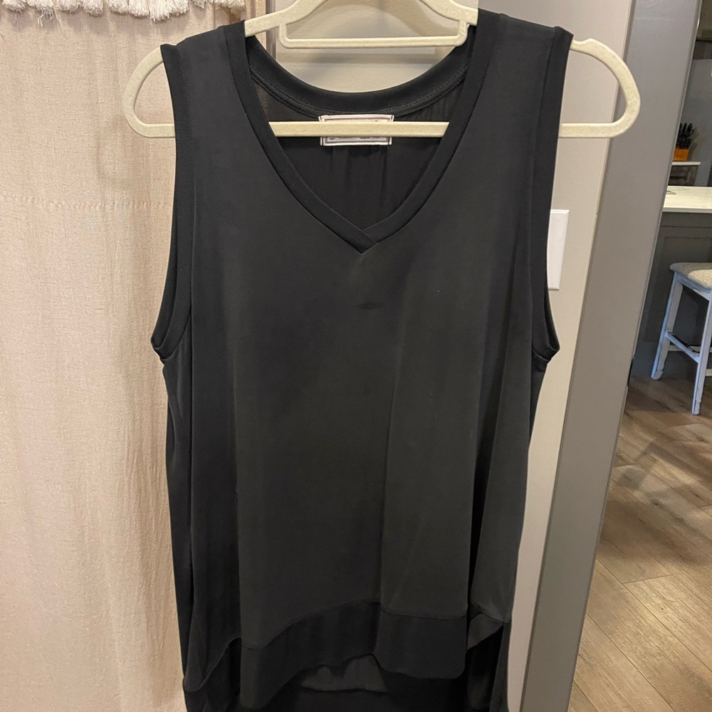 Sinuous navy tank - slight stain on front